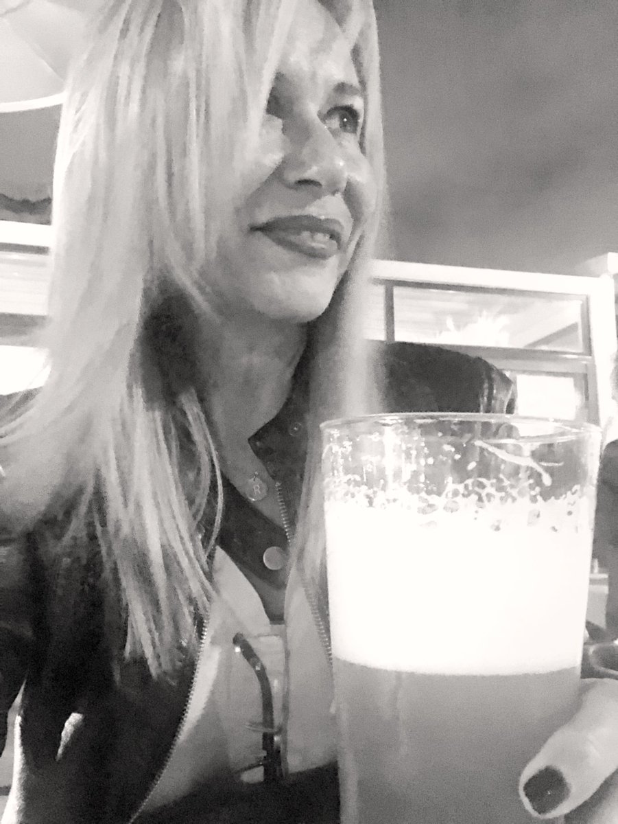 La vida como todo el contenido de ella se viene a descubrir, trabajando y construyendo en el día a día... mientras dure la vida. 
#viviendo #riendo #descubriendo #life #momentos #masymejor #sigueysuma #ahora