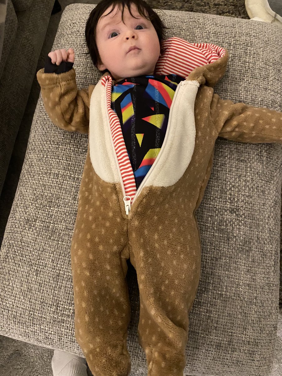 Charlie pretending to be Mark Bosnich <a href="/TheRealBozza/">Mark Bosnich</a> #AVFC