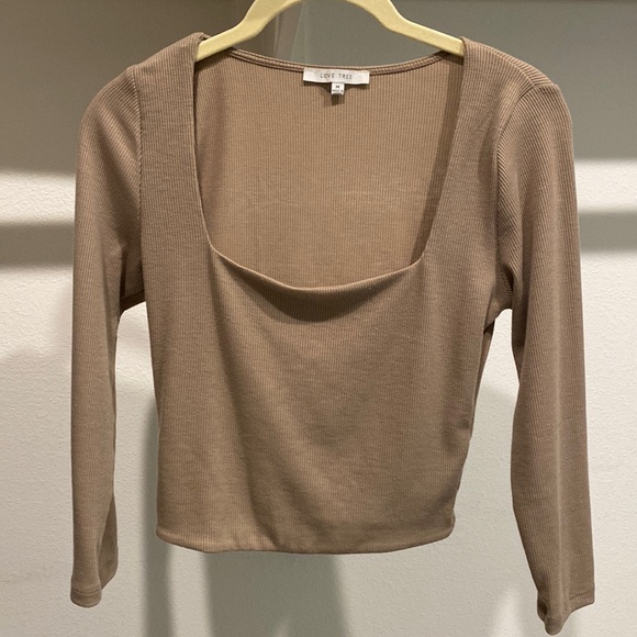 MeadowsandReeds's tweet photo. So good I had to share! Check out all the items I'm loving on @Poshmarkapp #poshmark #fashion #style #shopmycloset #lovetree: https://t.co/ZrI0THBfsi https://t.co/CyZ1rtVa7K