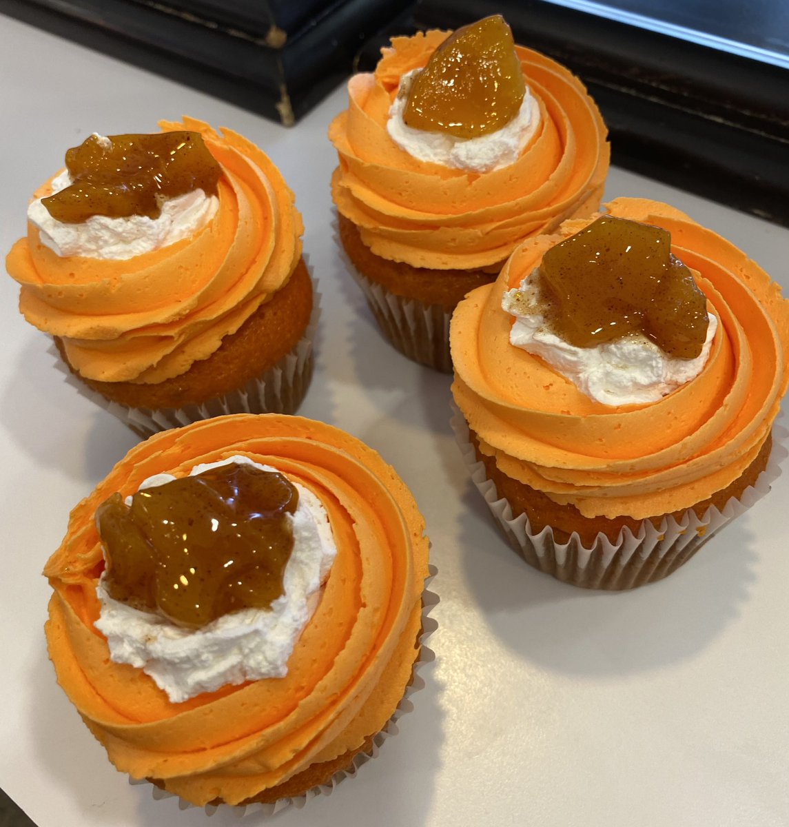 HSCupcakery's tweet photo. Peaches and cream cupcakes 🧁 are available today!! https://t.co/jf7aKznKdQ