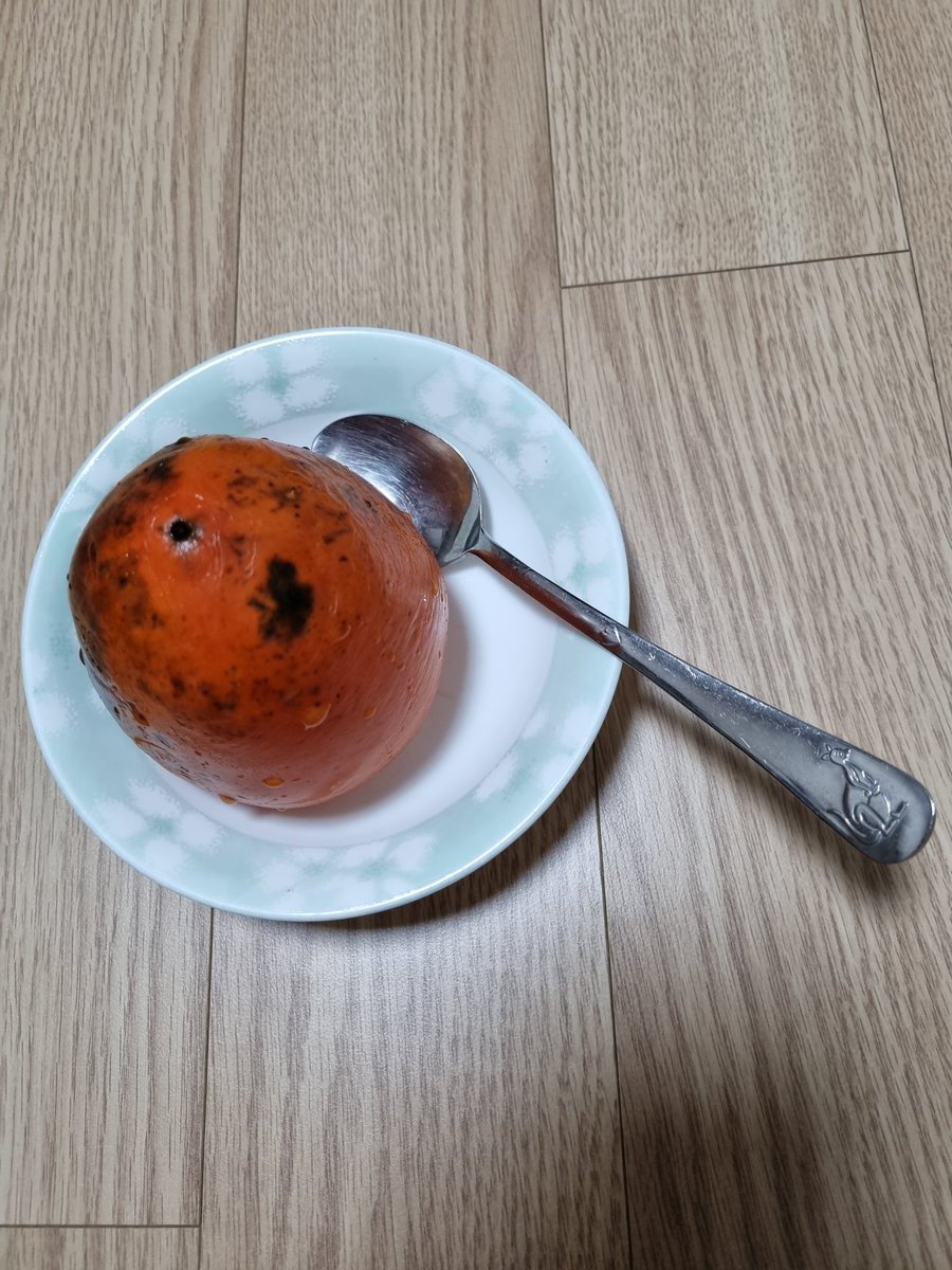 거저 얻어먹는 끼니가 말이나 됩니까?
안달복달ᆢ애면글면ᆢ 노심초사ᆢ 죽을둥 살둥ᆢ 애터지게 견텨온 세월이랍니다.