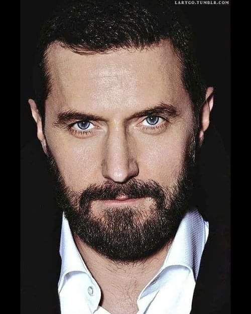 RichartinFan's tweet photo. Happy day, RArmy! π
Mr #RichardArmitageπ§π»ββοΈβ¨πππβ€ππ what a beard, what a man! ππ₯π
#Photoshoot (2011) #ThorinOakenshield #TheHobbit #BritishLove π¬π§ https://t.co/8XKUDWVLh1