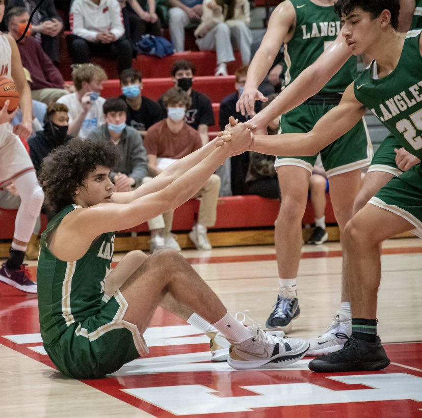 Blessed to announce I have been named 6D Region Player Of The Year. I want to thank my coaches, teammates, family and friends for helping me get to this point. <a href="/LangleyBBall/">Langley Basketball</a> <a href="/langleysports/">langleysports</a> <a href="/novacavaliers/">NOVA Cavaliers</a> <a href="/CoachNewman/">Coach Newman</a>