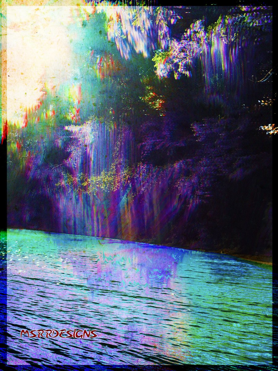 MsrrDesigns1's tweet photo. “Cascade” made in 2017!! 
#art #artwork #NFTGiveaway #nft #cryptoart #digitalart https://t.co/HP6yYebYSq