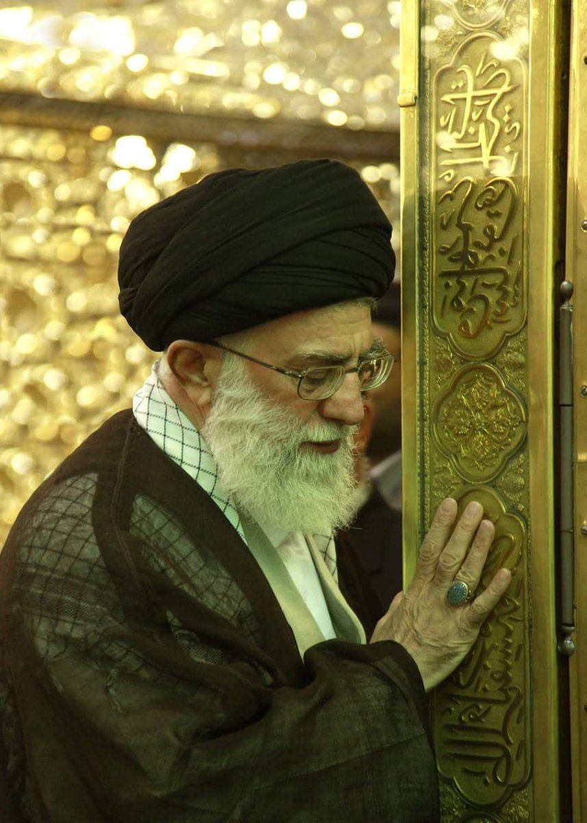 الخراساني رجل ثائر من احفاد اهل البيت ومن ابناء الامام الحسين عليه السلام ينسب الى خراسان اما مولدا او سكنا وإقامة وانتسابه الى خراسان باعتبار انطلاقة ثورته منها ومن صفاته المميزة وجود خال بكفه اليمنى او اليسرى وللخال معان ثلاثة في معاجم العرب وجود علامة في يده او وجود 
يتبع