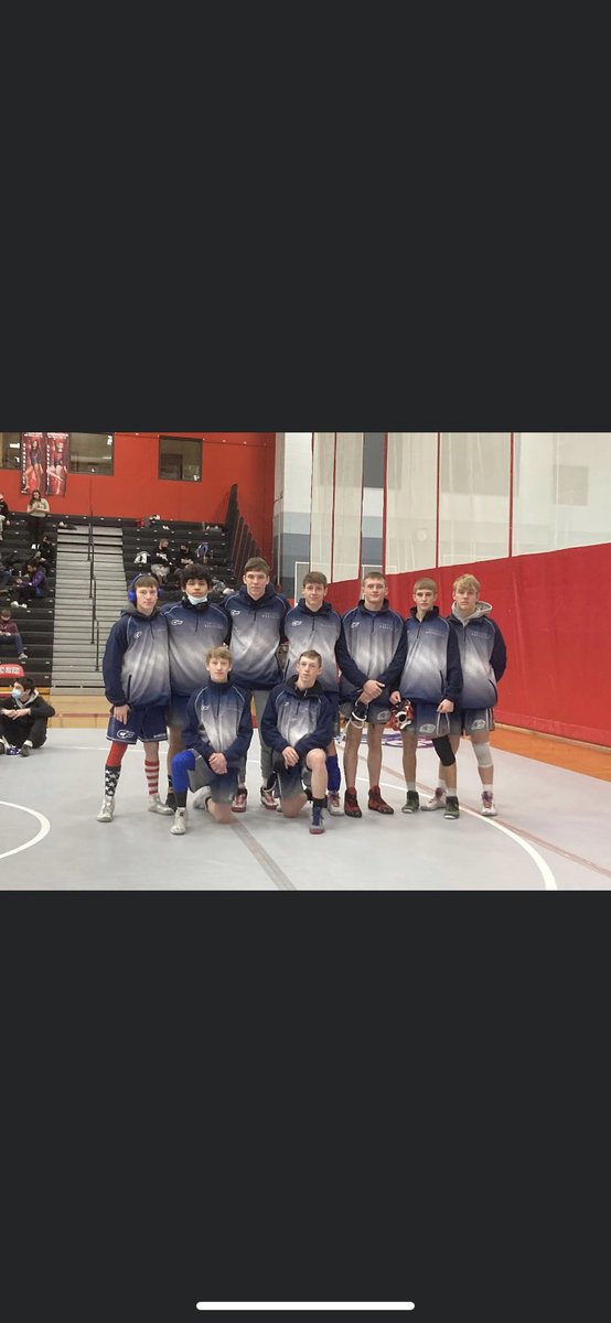 RbautchRob's tweet photo. Go get it RAHS Wrestlers! 💪🏼. #ReedsburgPride https://t.co/x5zZUyJ6CV