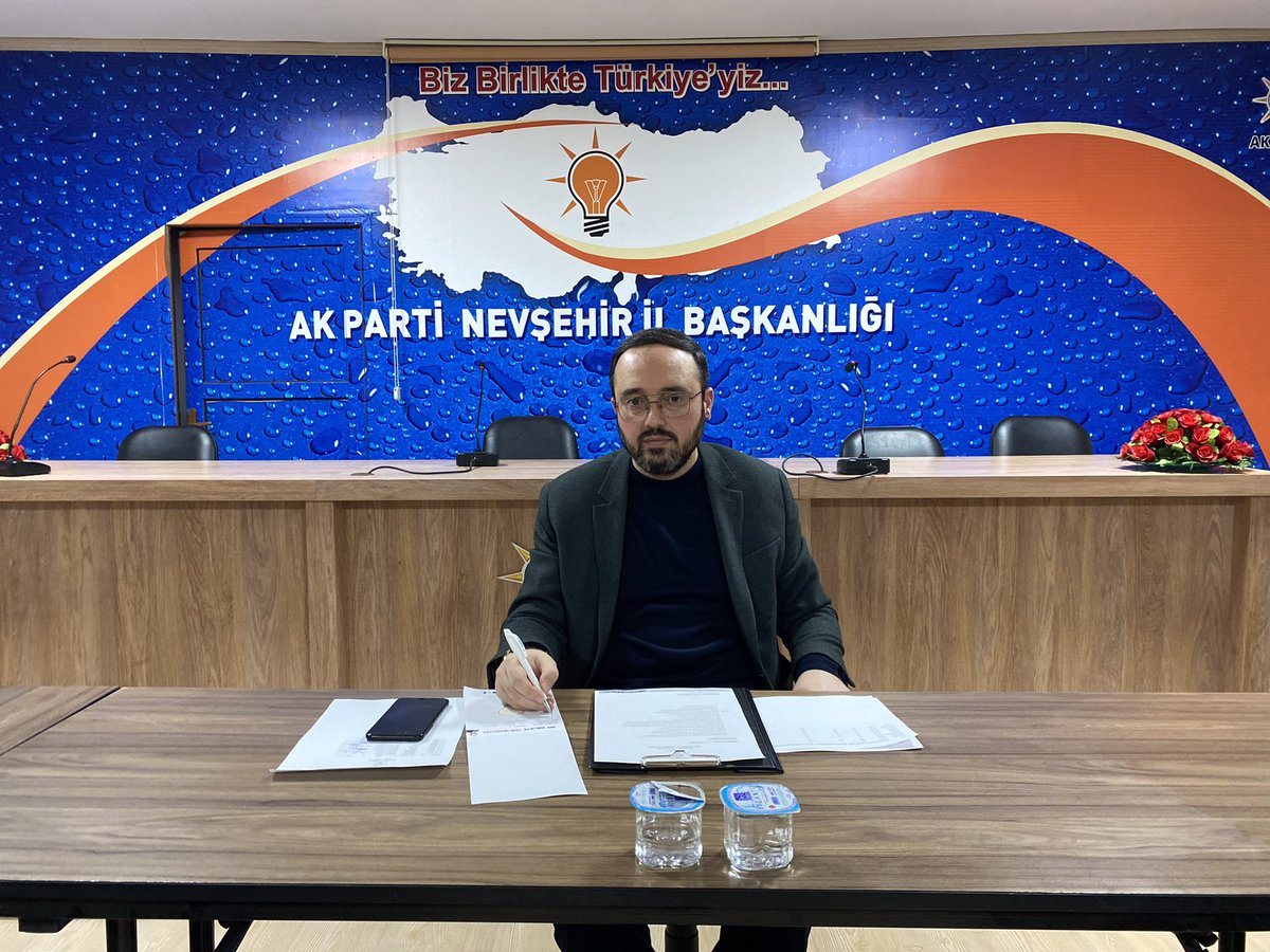 akpartinevsehir's tweet photo. İl Başkanımız Ali Kemikkıran başkanlığında, İlçe Başkanlarımızın katılımlarıyla, aylık olağan İlçe Başkanları toplantımız gerçekleştirildi.
@kemikkiranali https://t.co/supdBafSxy