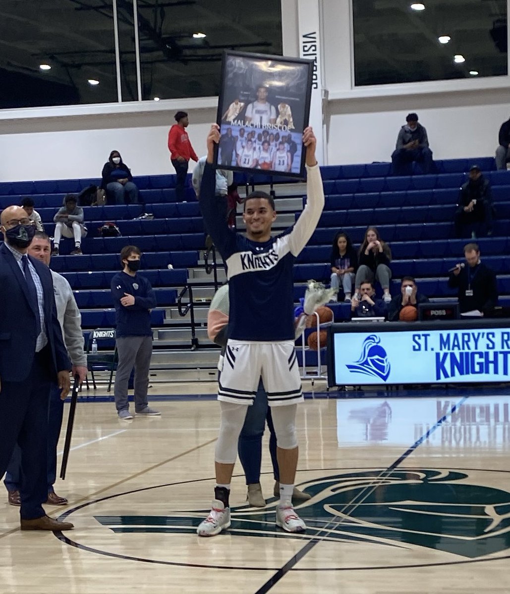 Chanda_Norton's tweet image. About last night… #SeniorSeason #NextChapterLoading