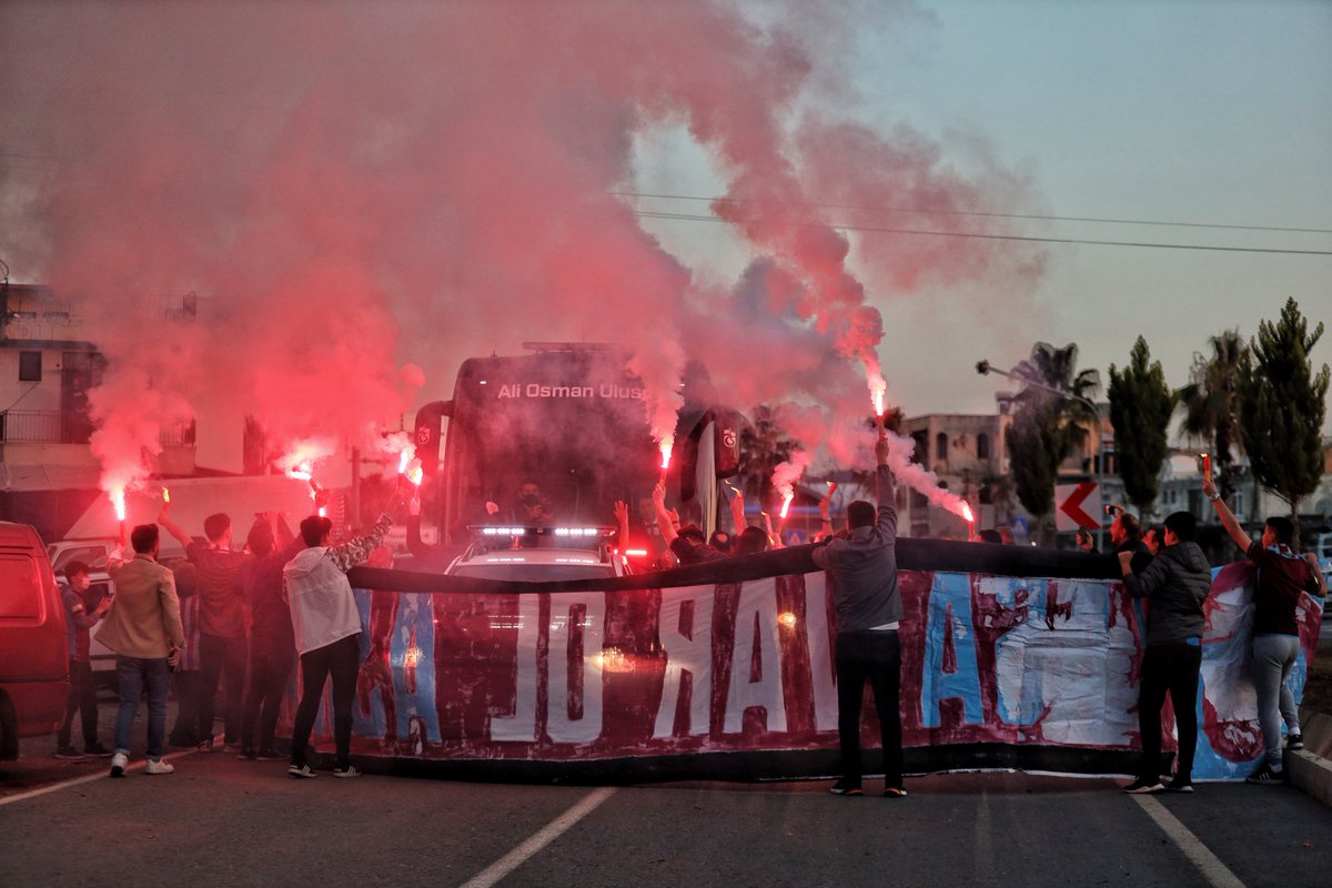 Trabzonspor Taraftarı Şampiyonluğa Hazırlanıyor