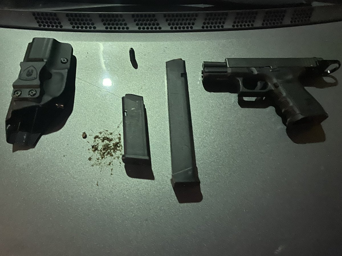 MAbreuMPD's tweet image. Yesterday, PST officers made another gun arrest, yet sadly gun violence continues.  We need your help.  Earn $1K by calling @crimestoppers to report someone with a gun.  @miamiPD can’t do this without our community’s help.  1gun + 1arrest = $1000.  U can remain anonymous.