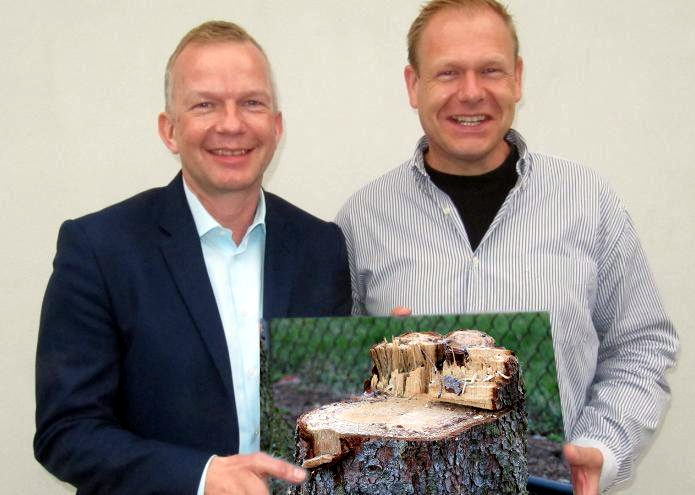 Heute vor genau einem Jahr haben sich die beiden #Flensburg​er Geschäftsleute Jan Duschkewitz und Ralf Hansen ein Denkmal gesetzt.

#geflensburgt 🧵 2. Akt