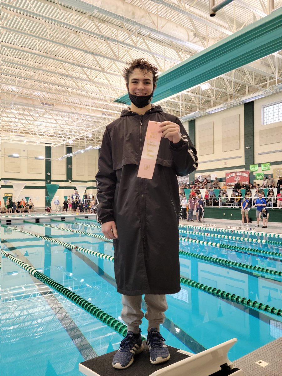 Peyton Bramer: 15th in 200 freestyle with a 2:12.84
Jocelyn Bush: 12th in 200 IM with a 2:32.05
Vincent Rizzo: 6th in 200 IM with a 2:10.49