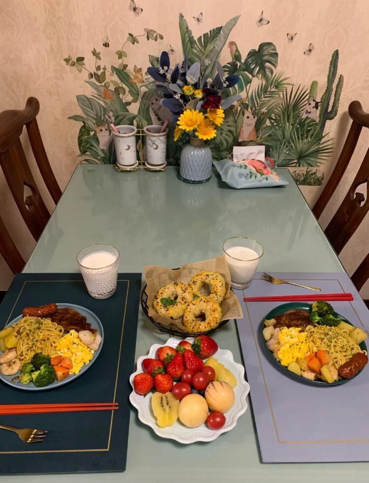 Lily57750638's tweet photo. Hello Saturday 🥰🍽 https://t.co/ALsm3aAqPl