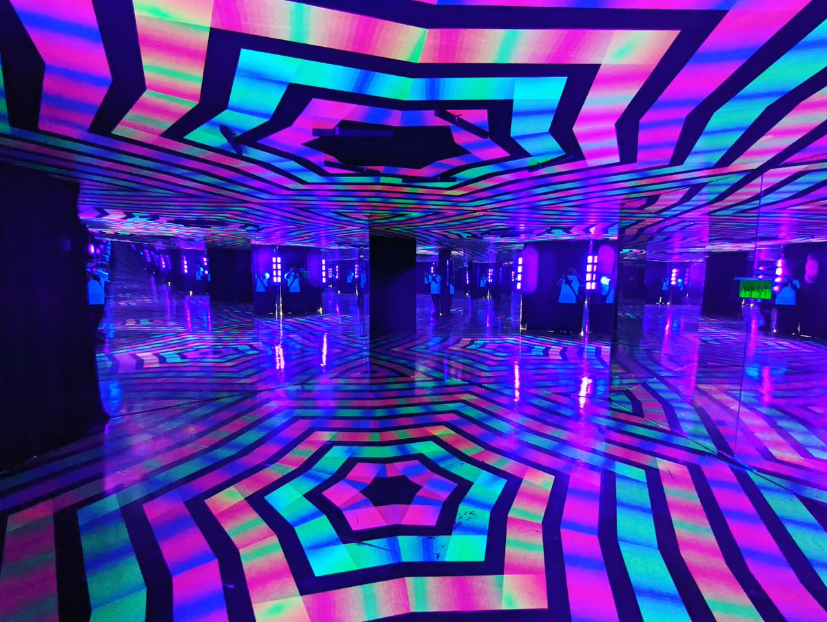 HobeTsai's tweet photo. #聚膠行動
#tapethat
#tapeart
#駁二藝術特區
本來想看勻境的與神將共舞的活動
想不到人數滿了進不去
只好再來看個聚膠行動
#台灣🇹🇼 #高雄 #膠帶 #設計 #台湾 #テーブルアート #taiwan #kaohsiung https://t.co/RoJA0Uol7l