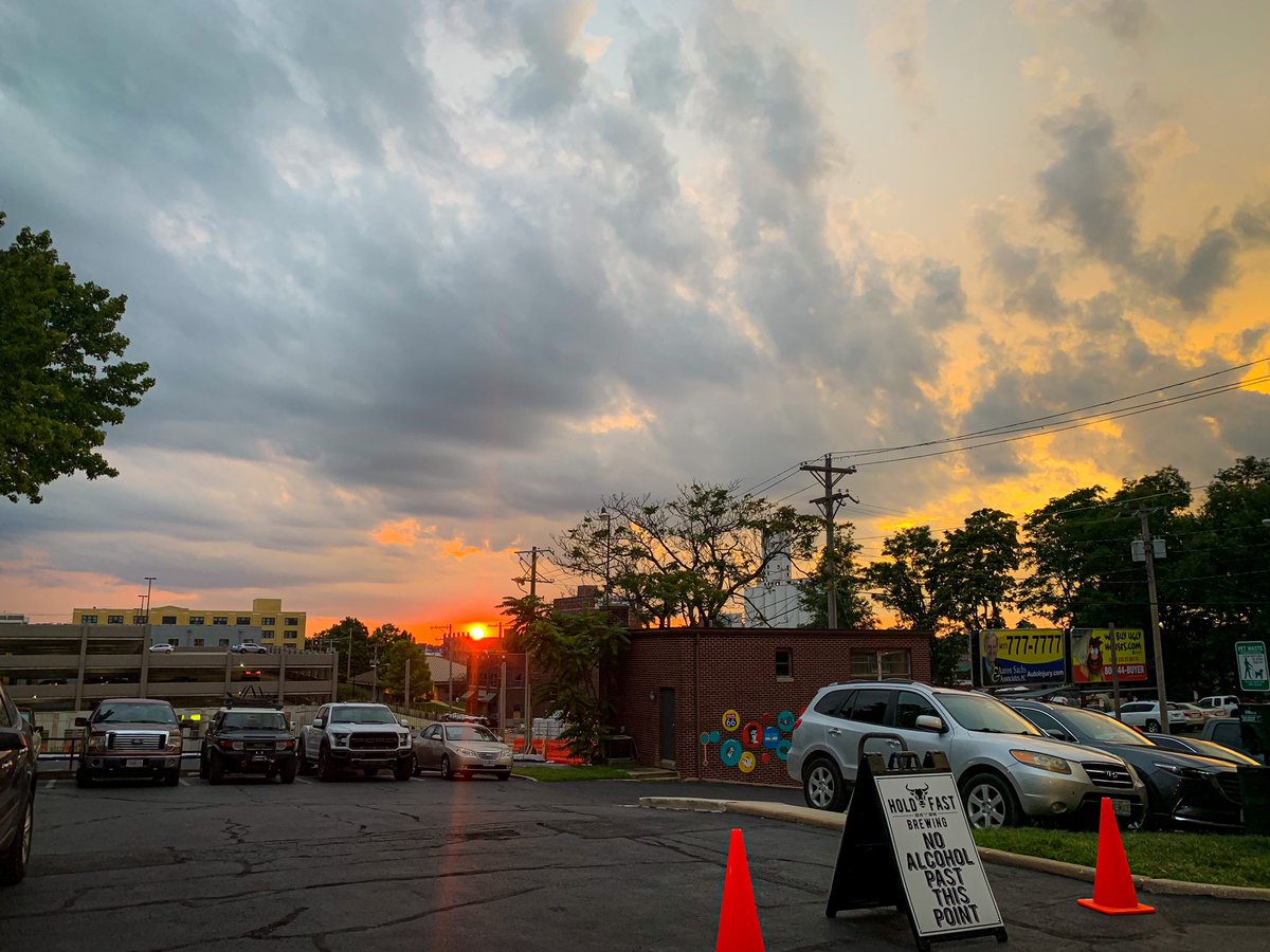 Hey fam! Today is a busy day, with the Chili Cook Off, hockey tournaments, and the circus happening across the street. We want everyone to be aware of the lack of parking - Today, Uber and Lyft are your best friends! 

But let’s drink anyway. We can’t wait to see you 😌🍻