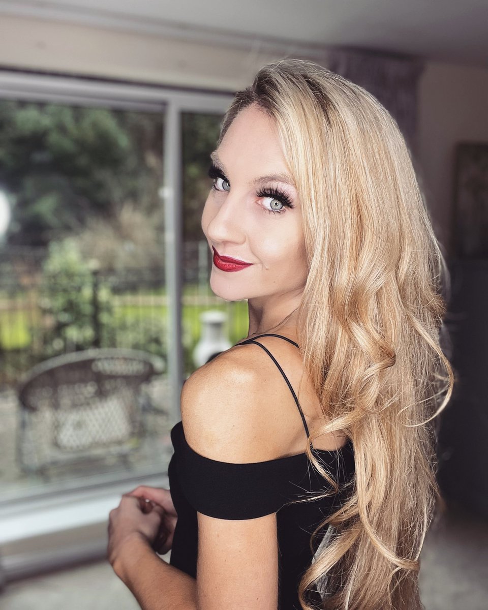 GeorgiMottram's tweet image. Photoshoot ready…powered by coffee ☕️ 📷