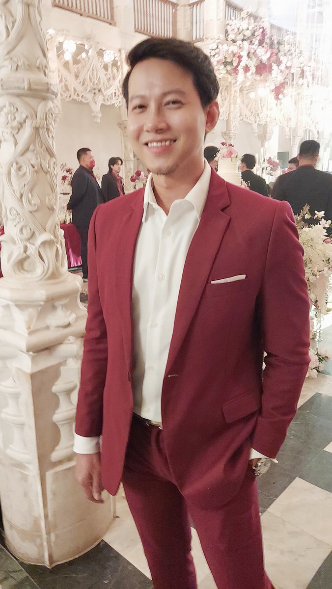 Metabang689's tweet photo. Heartiest congratulations to both of you on your wedding day. Wishing you a happy married life! my friend 🥂 https://t.co/qzCuCHofsp