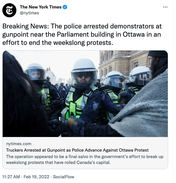 StephanieCarvin's tweet photo. Is the @nytimes drunk? Where are the guns? Look, Ottawa police have not covered themselves in glory here but what they are doing is not "at gunpoint". Who is behind the wheel at NYT Canada? https://t.co/iAjja5zNbG