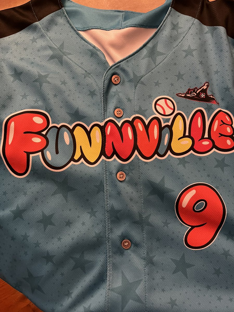 ajw578's tweet photo. I got me a Funnville jersey that was worn by one of my favorite @GoSquirrels @smatheny2 Hope to see all of you guys soon!! https://t.co/Uyr0P81Nsr