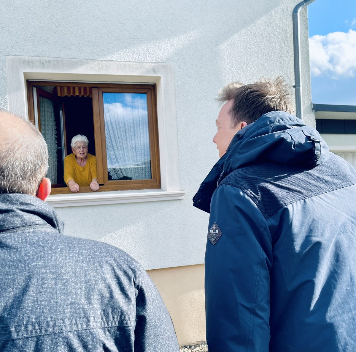 _laurakraemer's tweet image. Weil's am 27. März um nichts weniger geht, als die #Zukunft unseres Landes -  wir kämpfen mit @tobiashans um jede Stimme! 🙌🏼 #sogehtZukunft