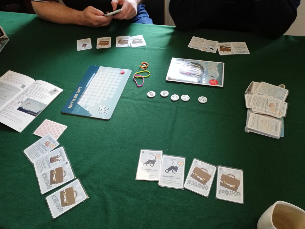 Mads Fløe - Moving Day! ✋🙂🤚🚚📦 tweet media