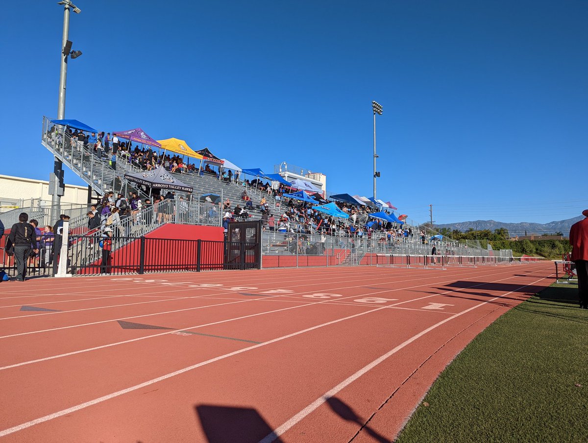 mrpotatojimmy's tweet photo. Beautiful sunny weather to open up the 2022 CA Track &amp; Field Season at Ontario Relays. @PrepCalTrack https://t.co/iIgMpeHZrB