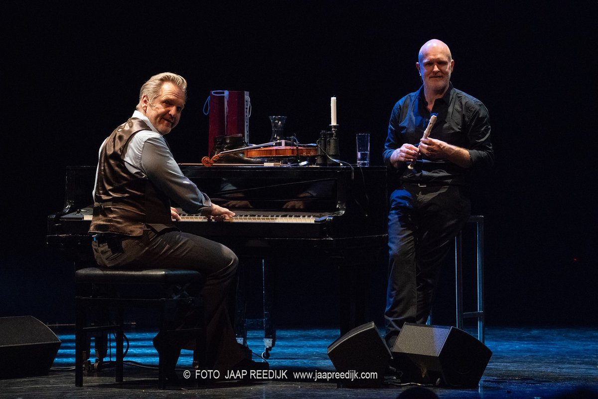 'Oogst', ikv 30j Kommil Foo kan gewoon doorgaan vanavond. 
Vertrek tijdig thuis; laatkomers worden immers niet meer binnen gelaten na de start v/d voorstelling. bar = open. 
Overzicht v/d parkeerplaatsen in de buurt: ccasse.be/je-bezoek. bevelen je graag parking Boekfos aan.