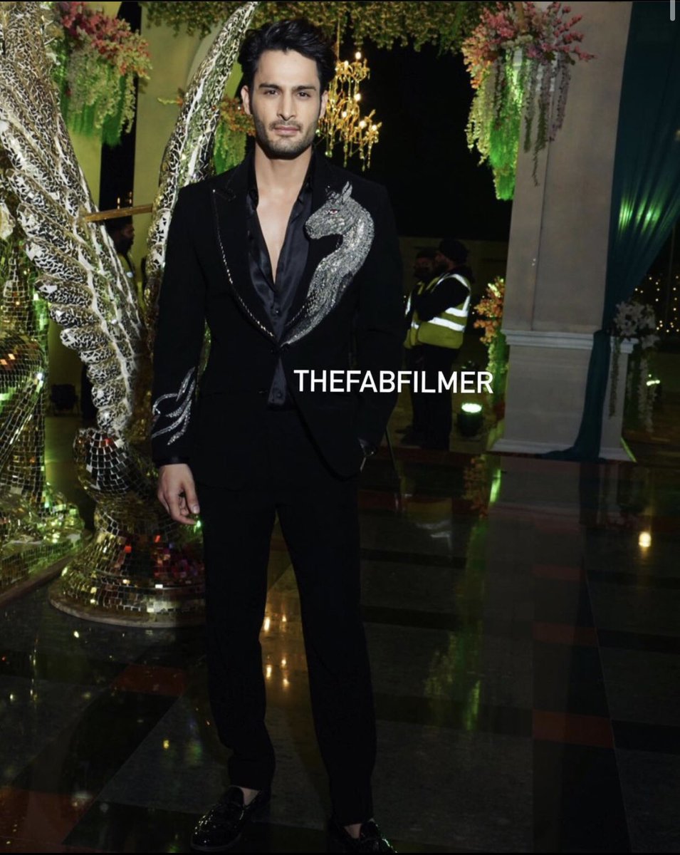 TeamUmarRiaz0's tweet photo. Omg😳 he is looking so🔥😎

#UmarRiaz || #UmarArmy 
ASIM RIAZ X HELIX INDIA
https://t.co/zSweJ9Zh5y… https://t.co/8onleBlw6N https://t.co/eaq4wUelOd