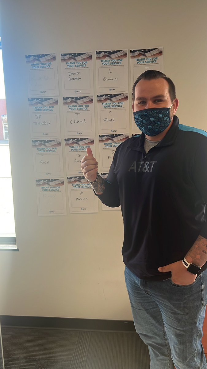 @BigMike2521 is ready for #SwitchOverSaturday for Military! Come get your down payment waived at the Ashland AT&T! @Syd_Johnson20 @SharonakaE @DaleB1
