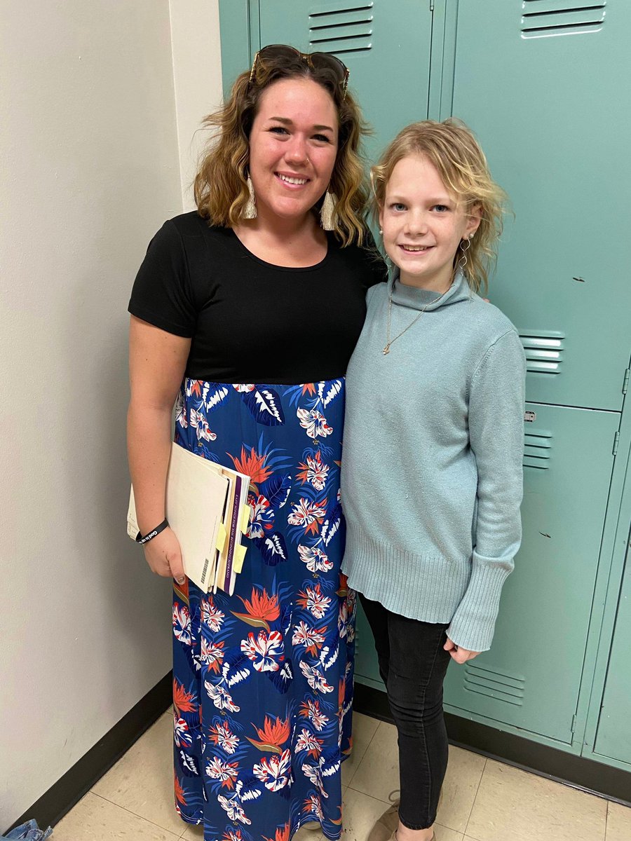 JC123Eagles's tweet photo. Congrats to the Jefferson Junior High girls who represented our school at the NWMSU music contest.  All three singers received a 1 rating!  Way to go Mylie, Madalynn, and Lily! https://t.co/icoB5BYy1U