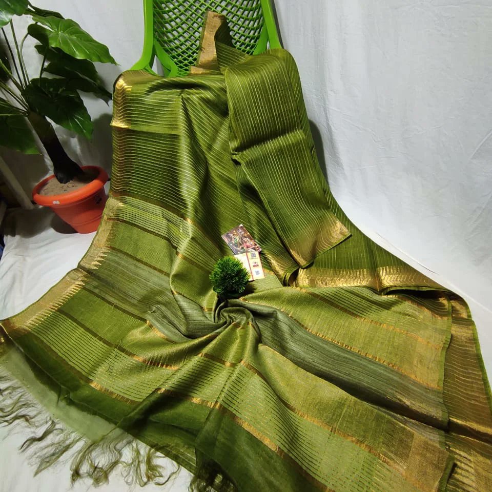 aairacreation's tweet photo. Attractive Collection's🌾

Zari Temple sarees with ghiccha strip body

Length. 

👉🏻Saree 5.5 meter
👉🏻Blouse 1 meter

Price 1599/

Free shipping
Contact whatsapp 9155555466
https://t.co/0L5UGNYtee
#zariwork #multicolor #comfortable 
#onlineshopping #red #green https://t.co/ljCxqTO6lK