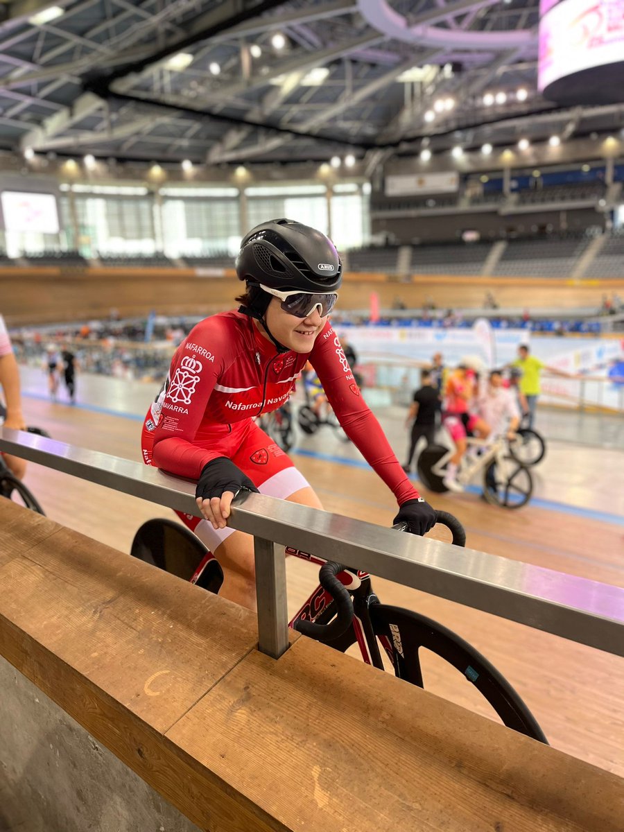 Buena participación de <a href="/AmaiaEsparza/">Amaia✌️</a> en el #CEMadisonOmnium22 #CEPistaPalma2022 dónde el resultado final no refleja la actitud y la forma de correr sobre la pista.
📸: <a href="/martin__early/">Martín</a>