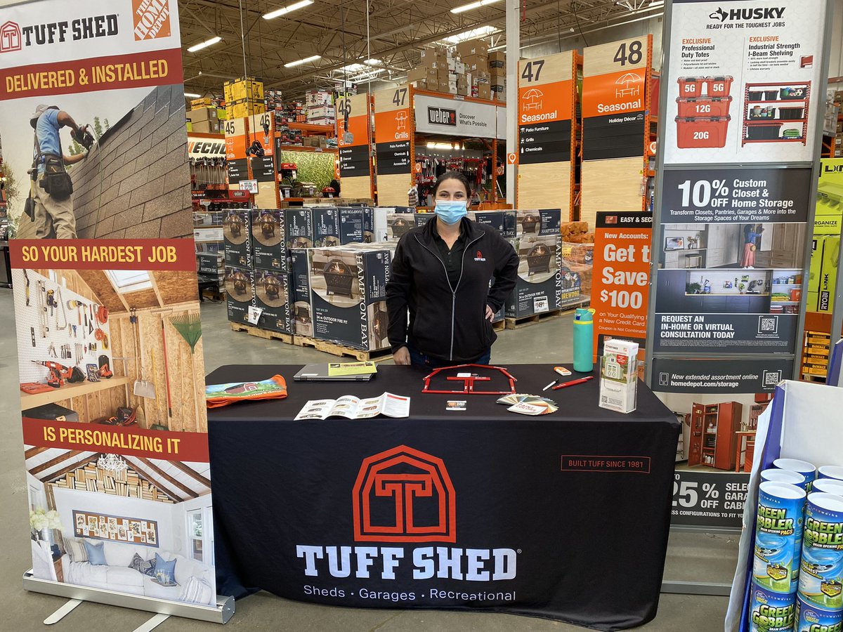 thdapril's tweet photo. D29 Associate Kelly driving awareness for our customers regarding the services we offer! Let Us Do It For You!!! #WeLoveOurServiceProviders #FillThePipeline1H2020 🎉🎊👷‍♀️👷🏽👷🏼‍♂️⚒️🔧🪛🪚🧰🥳💰💰🛀🏻🛁🚿🛖 https://t.co/gJjhjzUC8T