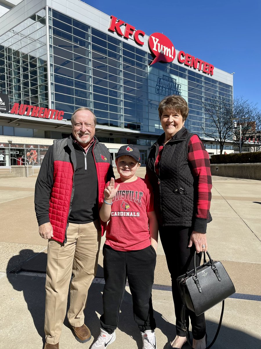 mikev326's tweet photo. Great day for Cardinal Basketball! @GoCards @LouisvilleMBB https://t.co/gebFYIQEsH