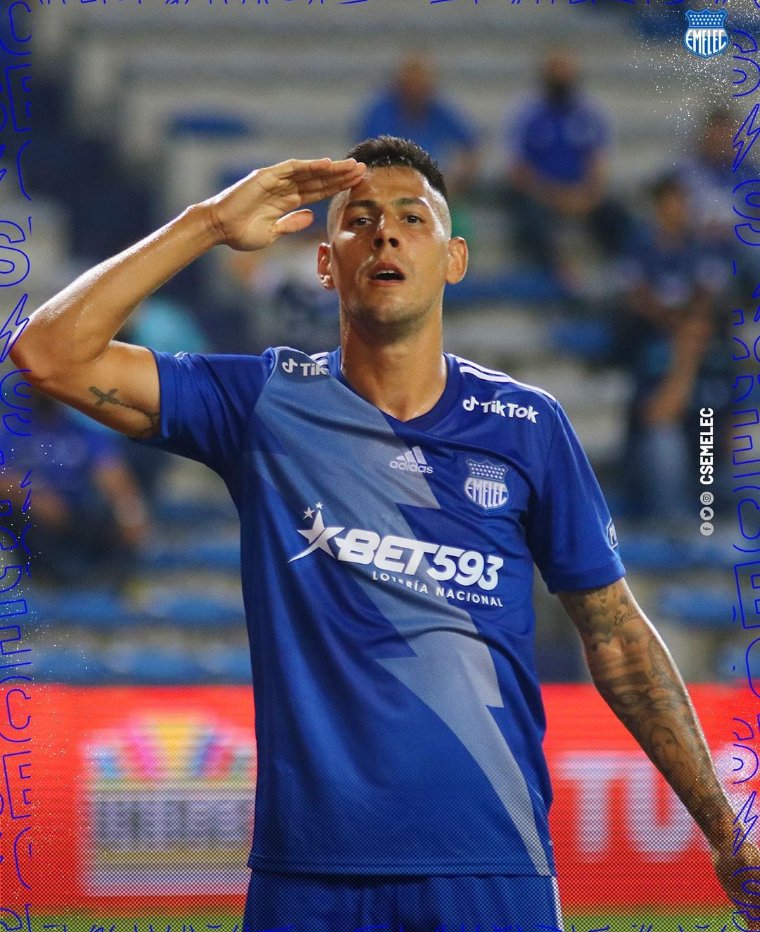 LaSolapaOk's tweet photo. #EntrerrianosPorElMundo | #SerieA 🇪🇨
DEBUT Y GOL
En su debut con Emelec, Mauro Quiroga metió su gol en la goleada 4-0 ante Macará https://t.co/tHFdij51qU