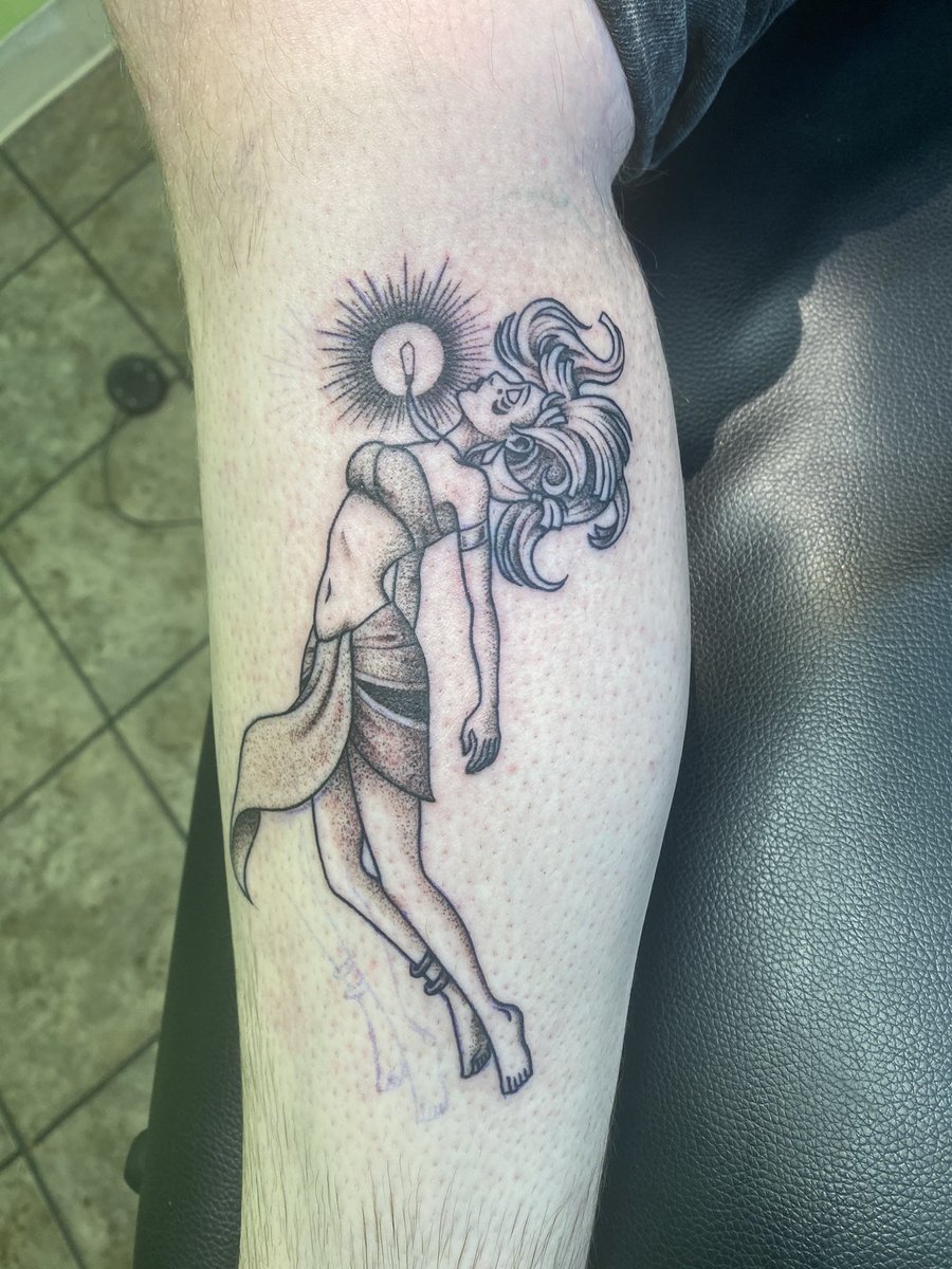 AtlantisTLE's tweet photo. Fan Cassie (@901homo) just got a new tattoo! 😍💠
Tattoo: cypress_tattoo (Instagram)
#AtlantisTheLostEmpire #20thAnniversary #Disney #Atlantis #QueenKida #Tattoo https://t.co/QDj6HrZo7C