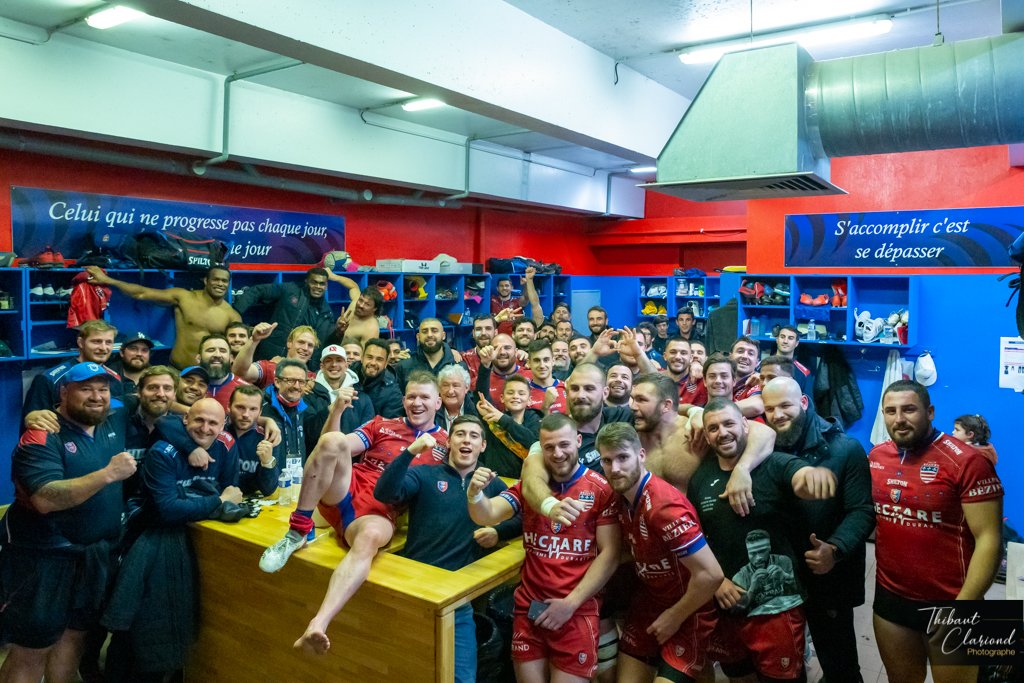 ASBHOfficiel's tweet photo. 🔙 Histoire de vous donner la banane pour bien commencer la semaine... ✅

📸 @Thibaut_De_C

#ASBHAB #AquiEsBesiers https://t.co/bdLgIoHyqw