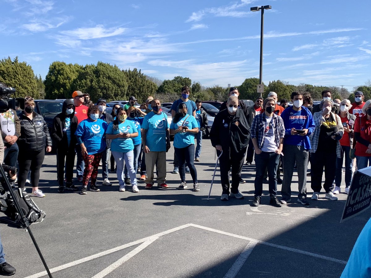 WDActionPAC's tweet photo. Big Labor Canvass for @GregCasar with @PramilaJayapal, @LaCongresista, &amp; other #ATX labor groups.
 
We’re here with our proud partners in the labor movement to knock on doors for the candidate we know is pro-labor, pro-immigrants and will deliver for working families in #TX35. https://t.co/VFwFDOA0xK