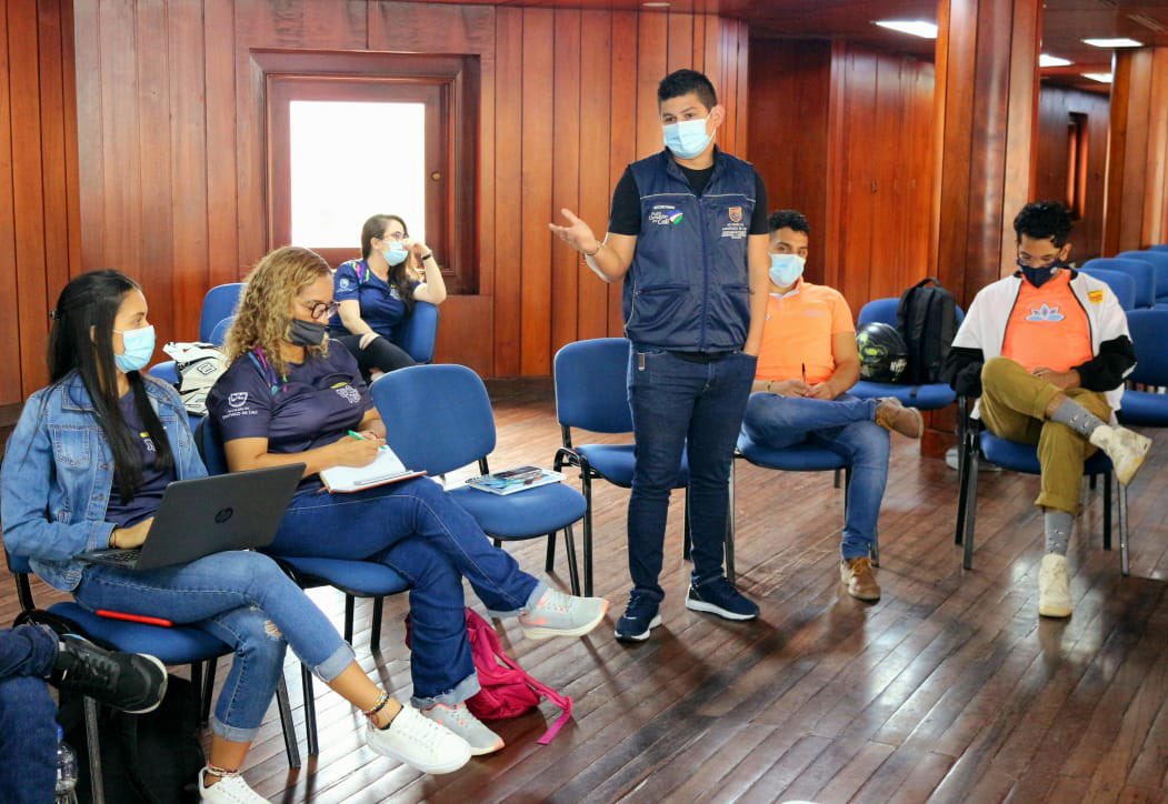 Cali_Participa's tweet photo. Continuamos trabajando con los jóvenes, es prioritaria la actualización de la resolución de la Plataforma Municipal de Juventud para el desarrollo de sus actividades.

La corresponsabilidad es fundamental para hacer visible su representatividad.

#SomosCaliDistrito https://t.co/u8D3cv8ETI