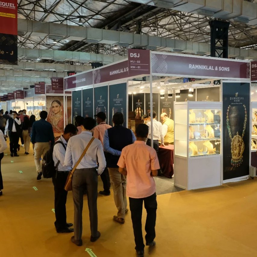 GJEPCIndia's tweet photo. Day 2
A busy day at IIJS SIGNATURE for all our visitors and exhibitors.
IIJS Signature. Where Business Happens
#iijs #iijs2022 #event #jewellery #exhibition https://t.co/nj68fVGFJY