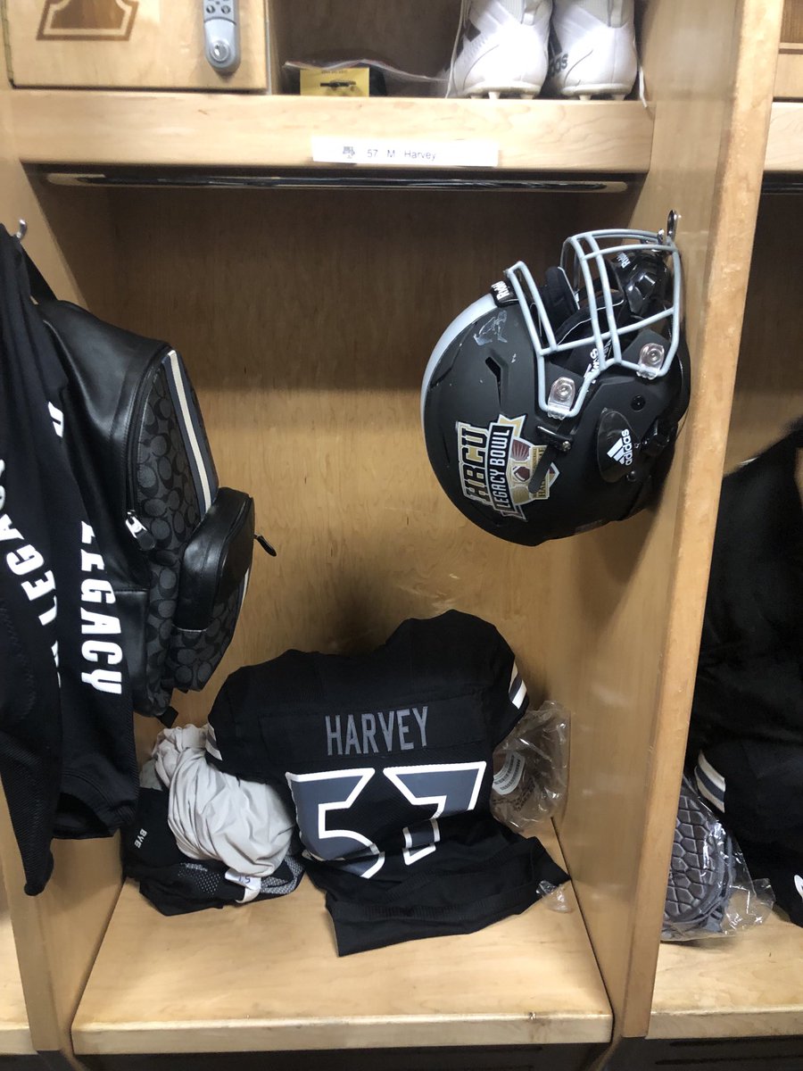 GabeGiardina's tweet photo. Coemba Jones and Miquail Harvey’s game day locker!  Representing ⁦@ASUGoldenRams⁩ ⁦@ASUGoldenRamsFB⁩ ⁦@AlbanyStateUniv⁩ let’s go Rams! https://t.co/bwUIprwOfz
