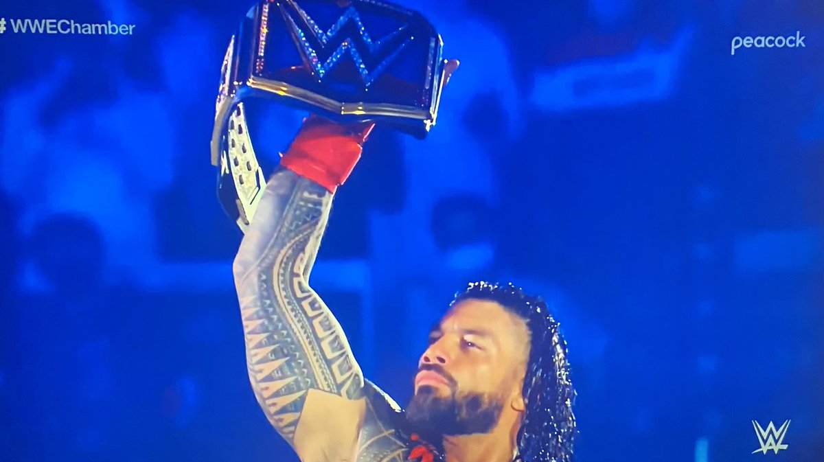 TheWDNPlayboy's tweet photo. -Over 537 days as Championbest his ass in under 20 mins. #WWE #UniversalChampion https://t.co/VgPx9H8XXL