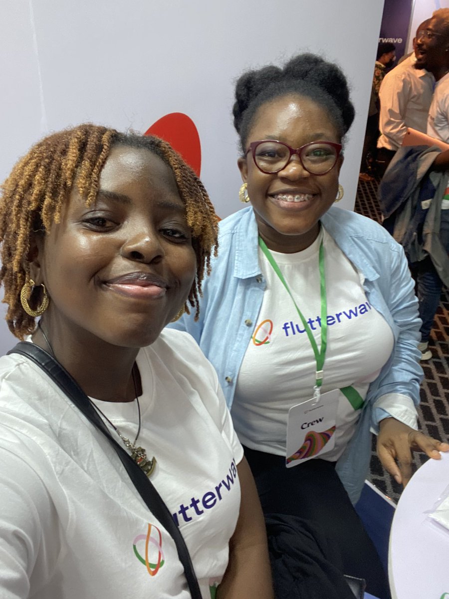 fiyin_a_'s tweet photo. At the #FlutterwaveJobFair ft. @Cimbiyatu :) https://t.co/FeAbNvCf3b