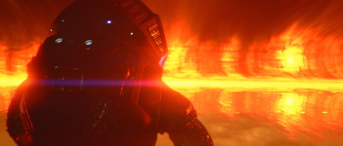 пекло 2007 кадры из фильма. солнце сильно пекло. солнце. пекло фильм 2007 скафандр. желтый свет.