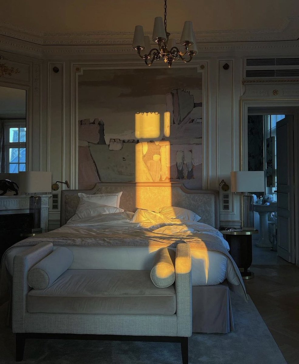 tmbIrpics's tweet photo. Getting up with the sun in Paris  🇫🇷 https://t.co/2AdZStaQwp