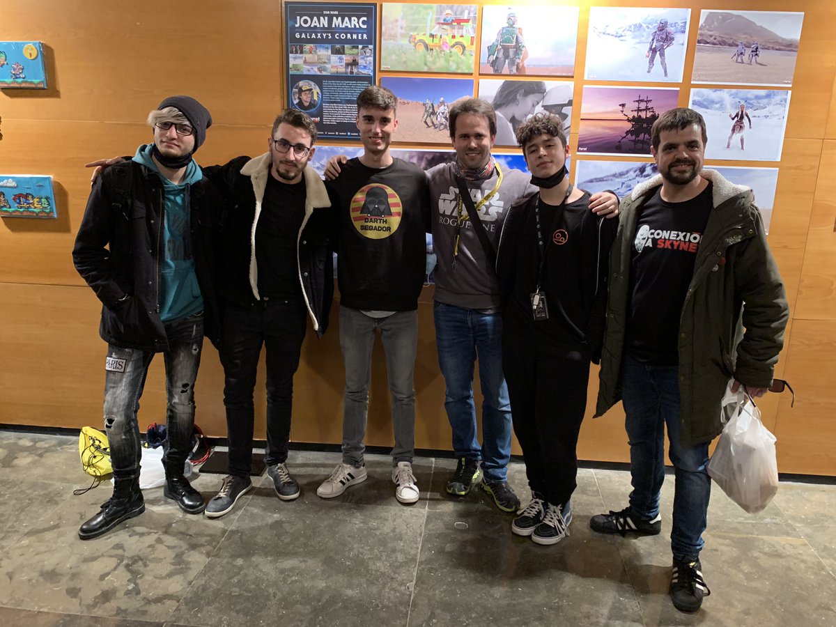 JoanMarcF's tweet photo. Ara Si!! 💥📸
La cantina dels Kowakians, amb tots els assistents a la STARRACO 2022.
#LCDK #youtube #Video #StarWars #starraco @DarthSegador @Conex_Tatooine @nilcorral_ @Albanix03 @FlashMoab14 Pep.V https://t.co/WFGuyXgICq