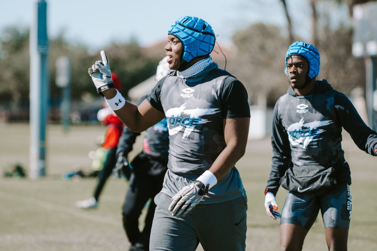 Defensive Player of the Week:

@jayolblmh 

He was targeted several times and had  pair of PBU’s. His presence, in the middle, aided in some clutch stops. 

The defense had 6️⃣ 3 &amp; Outs and a handful of coverage sacks. 

His leadership on defense is palpable!

#IAMONE