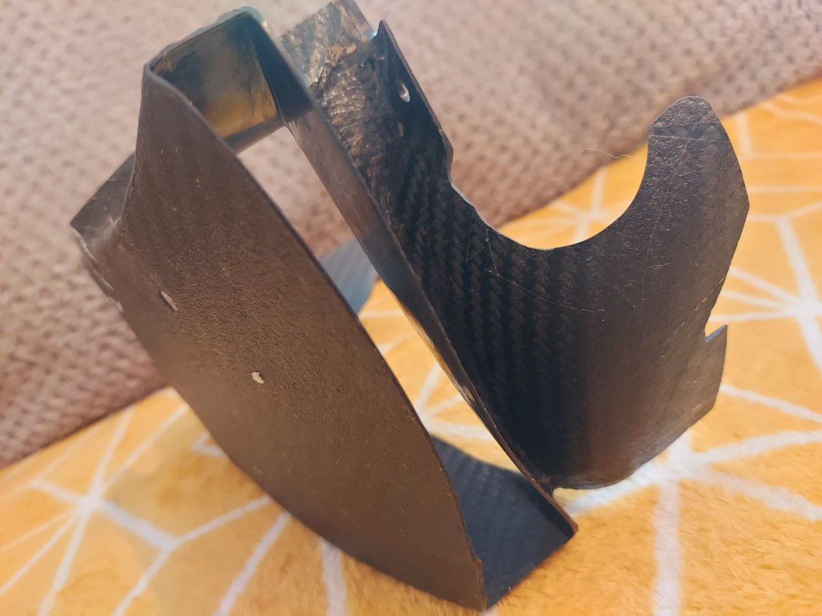 artiF1ed's tweet photo. @HaasF1Team @SchumacherMick #COMPETITION to win a genuine #F1 car part, a brake cooling/airflow duct from the 2006 Midland F1 M16. To enter retweet using #artiF1edWIN and follow @artiF1ed! Comp closes Tuesday. Remember Follow &amp; retweet #artiF1edWIN https://t.co/hULJJHXluU #F12022 https://t.co/zrOyAf45ur https://t.co/Vl8Boc4YlI