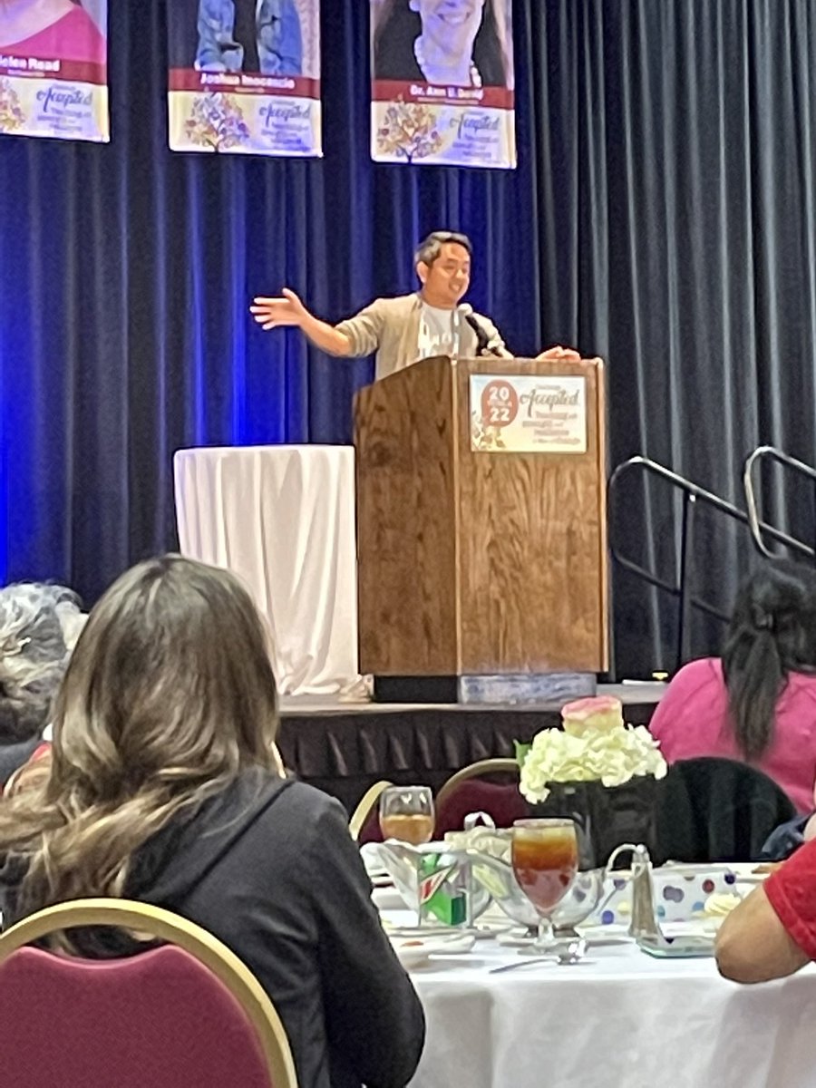 MsAlliesClass's tweet photo. @bottomshelfbks taking about the importance of seeing yourself in books. Different perspectives are essential #TCTELA22 https://t.co/Tvg75ESVlg