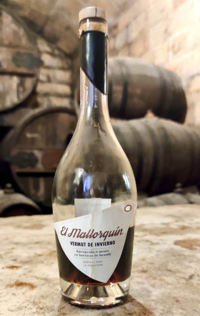 'El Mallorquín' Aquest és el nou vermut que <a href="/bodegas_suau/">Bodegas Suau</a> i <a href="/La_Vermutera/">La Vermutera</a> han tret al mercat en una edició limitadisima de 800 botelles. Ja l'hem tastat. Producte amb dni marratxiner al social media trip #ceramicademarratxi #somdemallorca #marratxiesviu